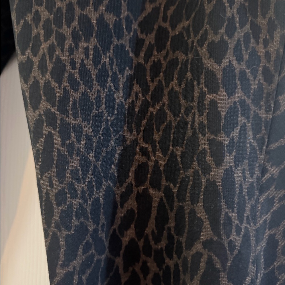 Chico's Black Subtle Leopard-Print Pull on Pants … - image 3